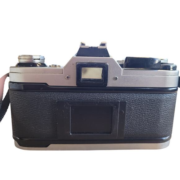 Canon Vintage AE-1 Camera SLR FD 50MM 1:8 S.C. WORKS great - Picture 8 of 9